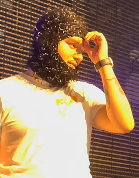 Yeat performing